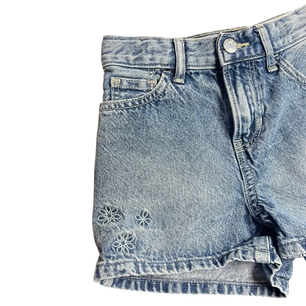 GAP classic mom